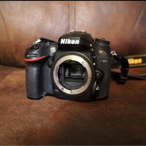 Nikon D7100 Black DSLR Camera Body
